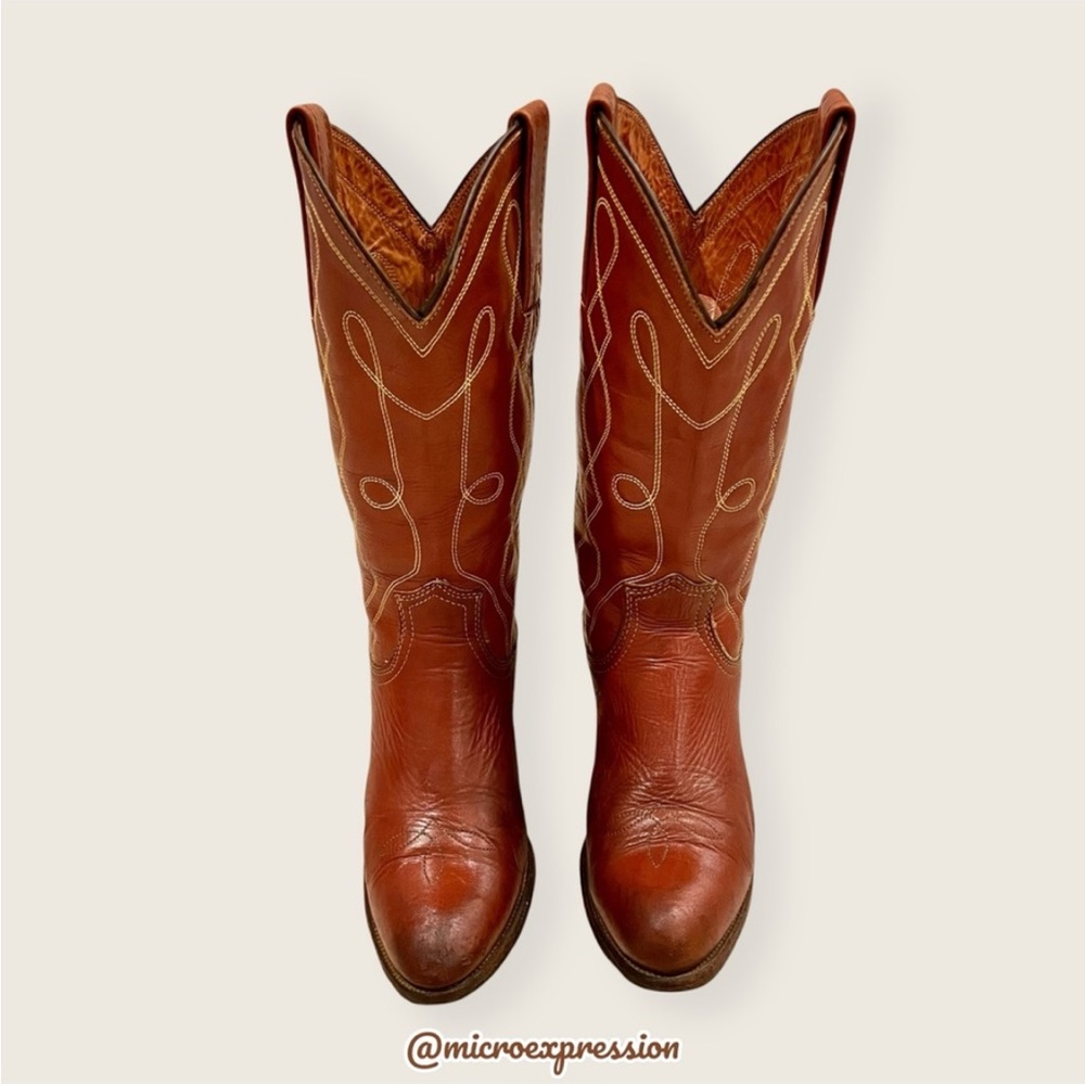 1980's VINTAGE Frye Swirl Stitch Embroidered Cognac Brown Leather Cowboy Boot - Picture 3 of 10